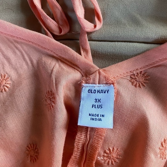NWOT Tiered Embroidery Tide Back -Plus size Top - Picture 12 of 13
